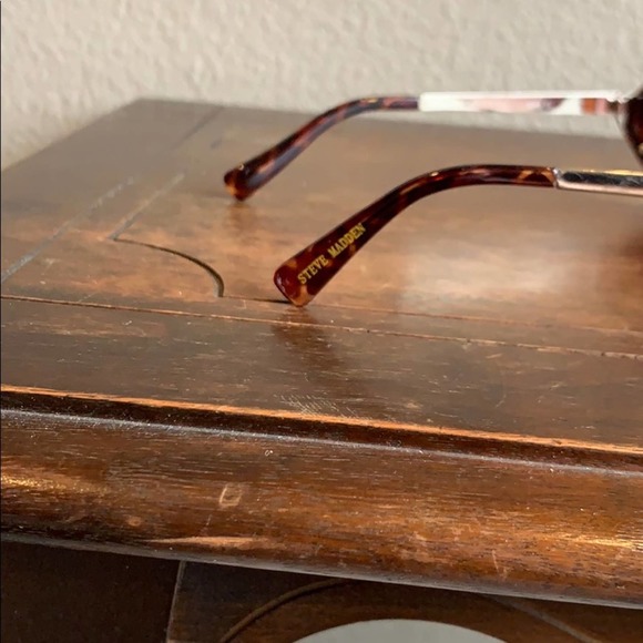 Steve Madden Brown Sunglasses - Picture 7 of 10